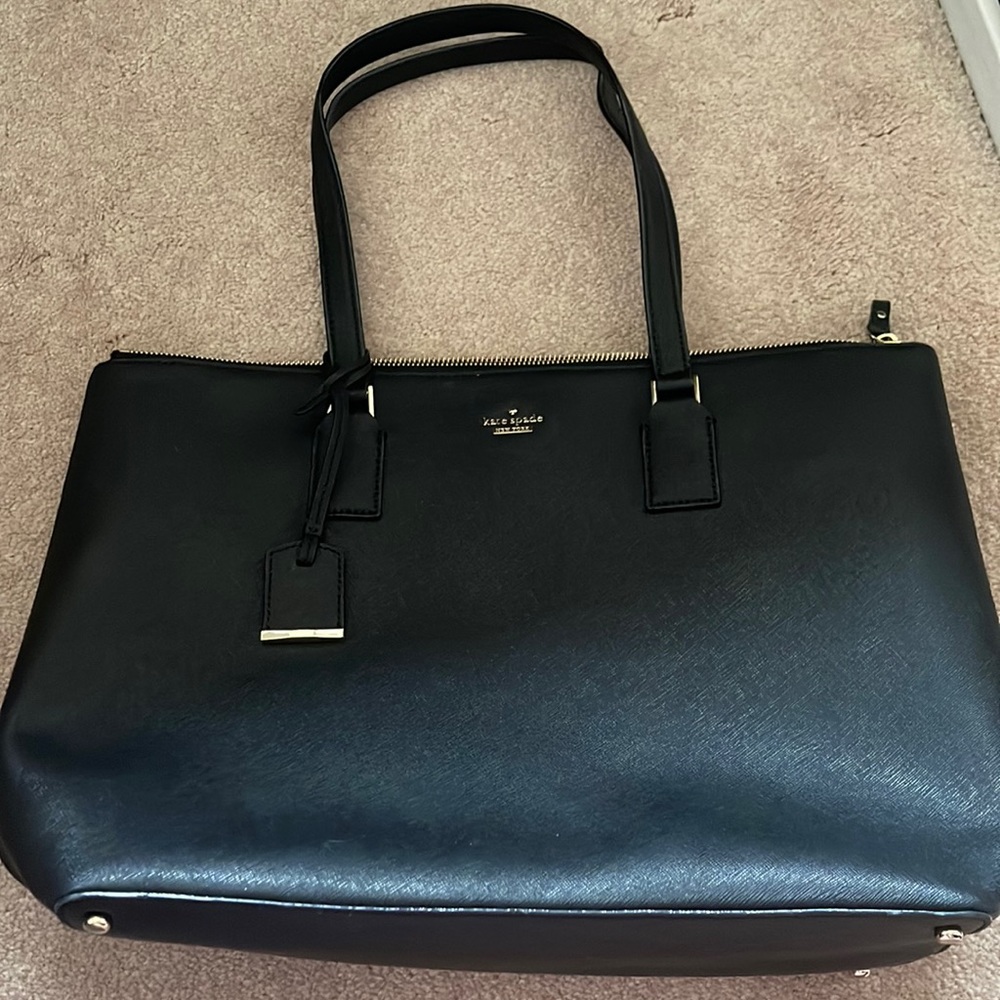 Black Kate Spade tote with zipper closure